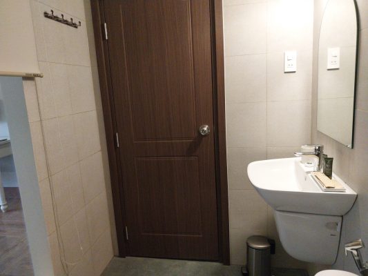 wc phong standard - an nhien villa hotel phu my vung tau